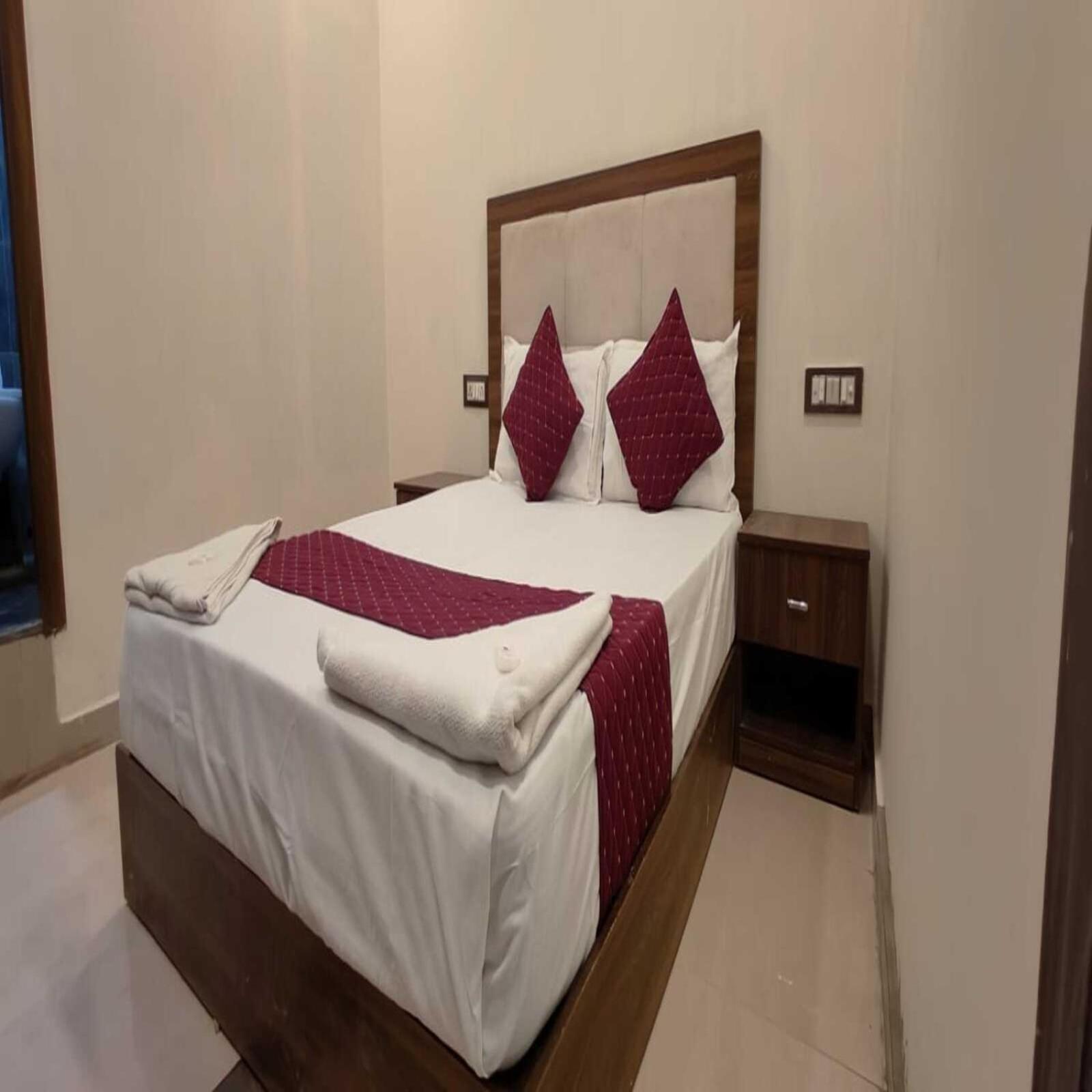 Hotel Blue Sky Residency مومباي المظهر الخارجي الصورة